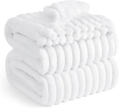 Gentlesoft White Fleece Throw Blanket
