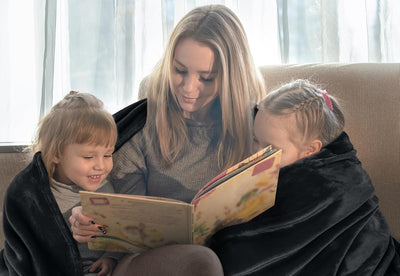 Refined Fleece Blanket — Timeless Warmth, Instant Comfort