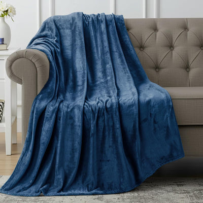 Refined Fleece Blanket — Timeless Warmth, Instant Comfort