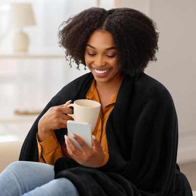 Refined Fleece Blanket — Timeless Warmth, Instant Comfort