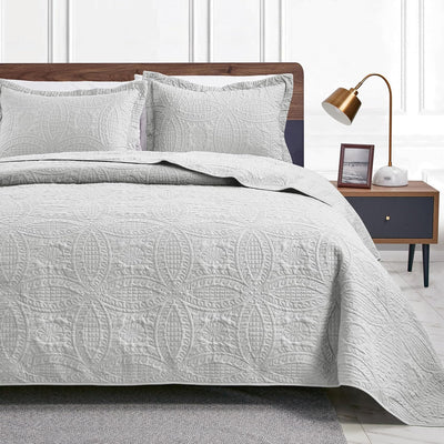Refined All-Season Quilt Set