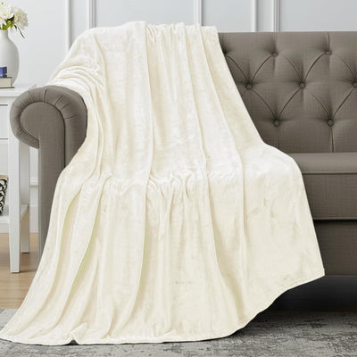 Refined Fleece Blanket — Timeless Warmth, Instant Comfort
