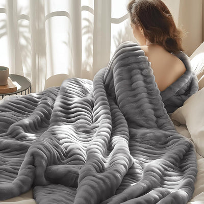 Gentlesoft White Fleece Throw Blanket