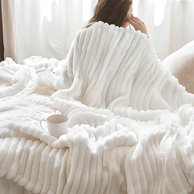 Gentlesoft White Fleece Throw Blanket