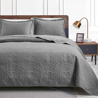 Refined All-Season Quilt Set