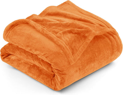 Refined Fleece Blanket — Timeless Warmth, Instant Comfort
