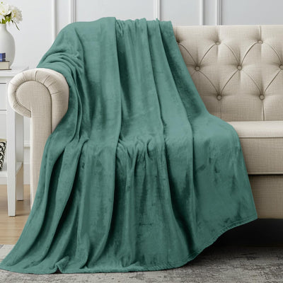 Refined Fleece Blanket — Timeless Warmth, Instant Comfort