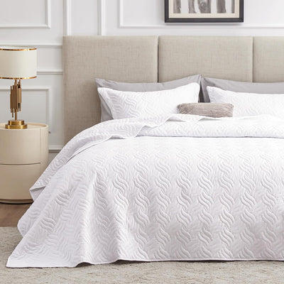 Refined All-Season Quilt Set