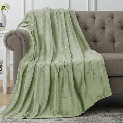 Refined Fleece Blanket — Timeless Warmth, Instant Comfort