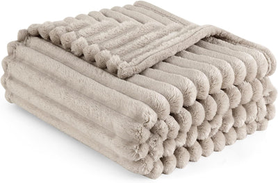 Gentlesoft White Fleece Throw Blanket