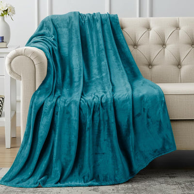 Refined Fleece Blanket — Timeless Warmth, Instant Comfort