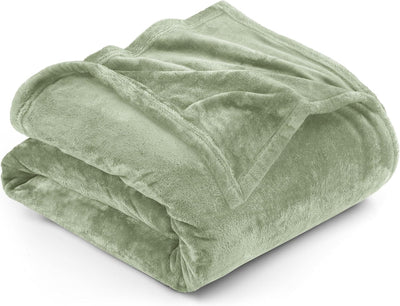 Refined Fleece Blanket — Timeless Warmth, Instant Comfort