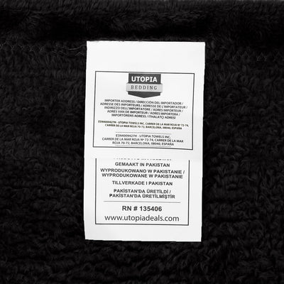 Refined Fleece Blanket — Timeless Warmth, Instant Comfort