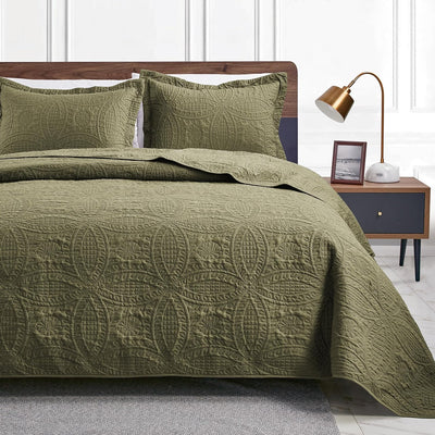 Refined All-Season Quilt Set