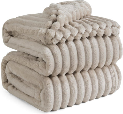 Gentlesoft White Fleece Throw Blanket