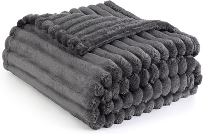 Gentlesoft White Fleece Throw Blanket
