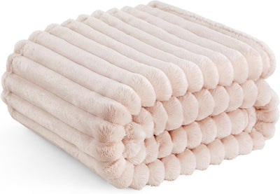 Gentlesoft White Fleece Throw Blanket