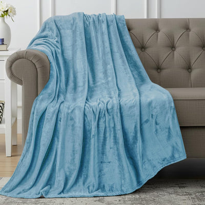 Refined Fleece Blanket — Timeless Warmth, Instant Comfort