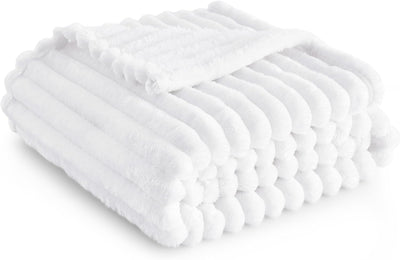Gentlesoft White Fleece Throw Blanket